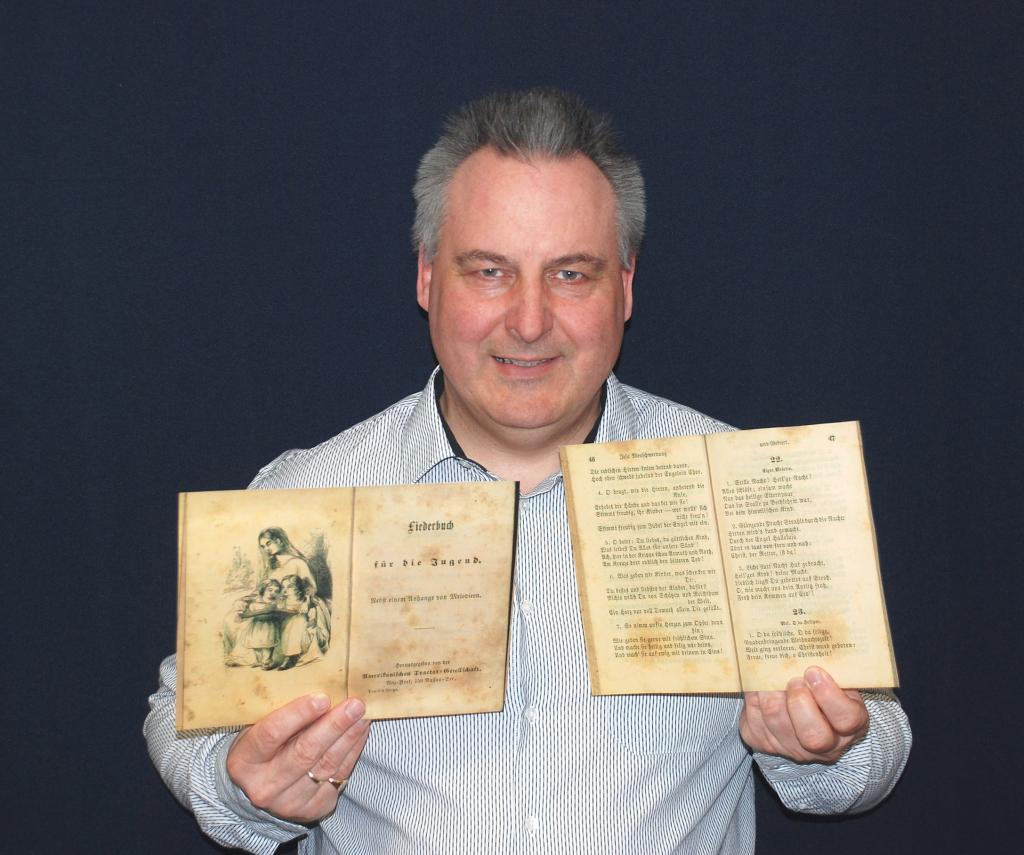 In March 2018 Silent Night researcher Martin Reiter found the oldest published version of „Silent Night! Holy Night!“ outside of Europe, printed 1840 in New York.